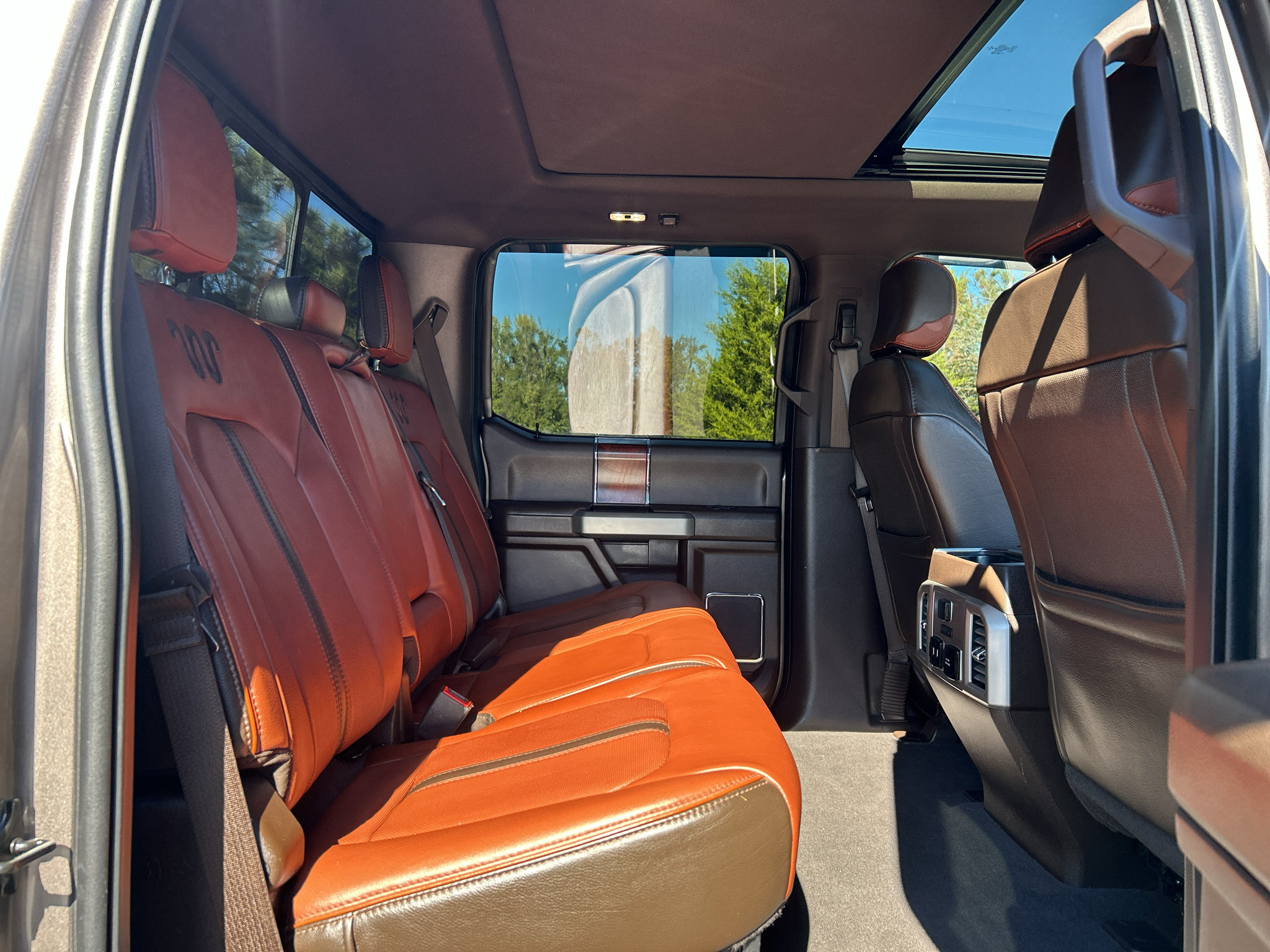 Used 2019 Ford F250 King Ranch w/ King Ranch Ultimate Package AWD/4WD image 12