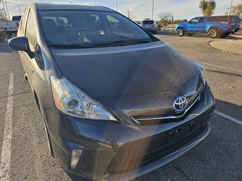 Used 2014 Toyota Prius V Three image 12
