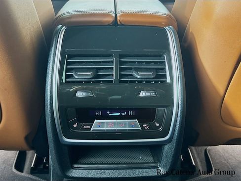 Used 2024 BMW X7 M60i w/ Executive Package image 27