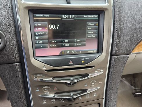 Used 2011 Lincoln MKX 2WD w/ 102A Rapid Spec Order Code image 19