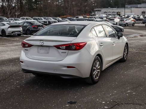 Used 2015 MAZDA MAZDA3 i Touring w/ Technology Package image 4