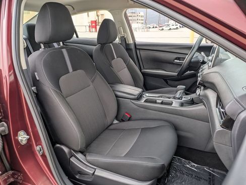 Used 2025 Nissan Sentra SV FWD image 28