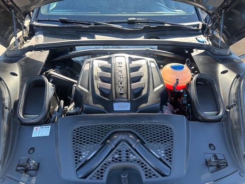 Used 2017 Porsche Macan GTS AWD/4WD image 21