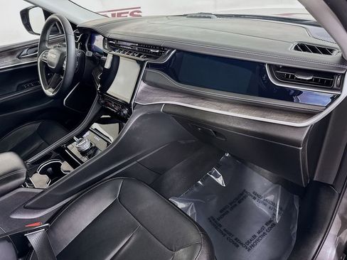 Used 2022 Jeep Grand Cherokee Limited 4xe image 33