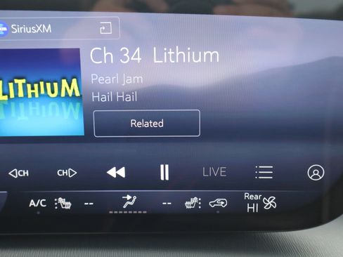 Used 2025 Buick Enclave Preferred image 20