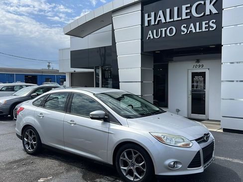 Used 2014 Ford Focus SE w/ Equipment Group 201A FWD image 7