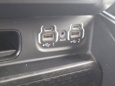 Used 2021 RAM 1500 Big Horn AWD/4WD image 30