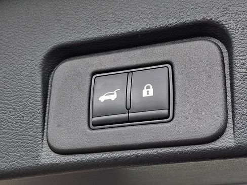 Certified 2023 Nissan Rogue Platinum w/ Platinum Premium Package AWD/4WD image 30