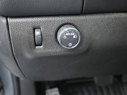 Used 2021 Chevrolet Colorado LT w/ Fleet Safety Package RWD image 20