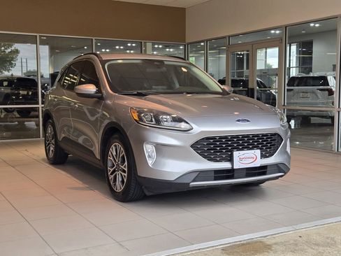 Used 2021 Ford Escape SEL w/ Technology Package FWD image 3
