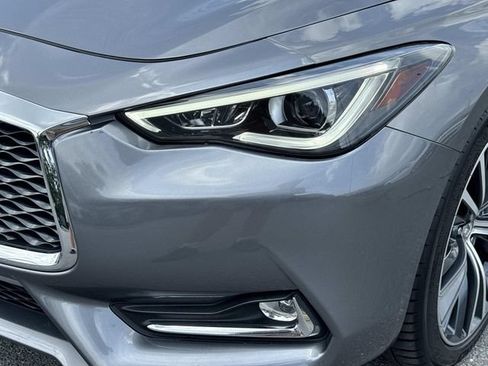 Used 2019 INFINITI Q60 3.0t Luxe w/ Essential Package AWD/4WD image 11