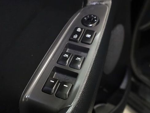 Used 2017 Kia Forte LX image 17