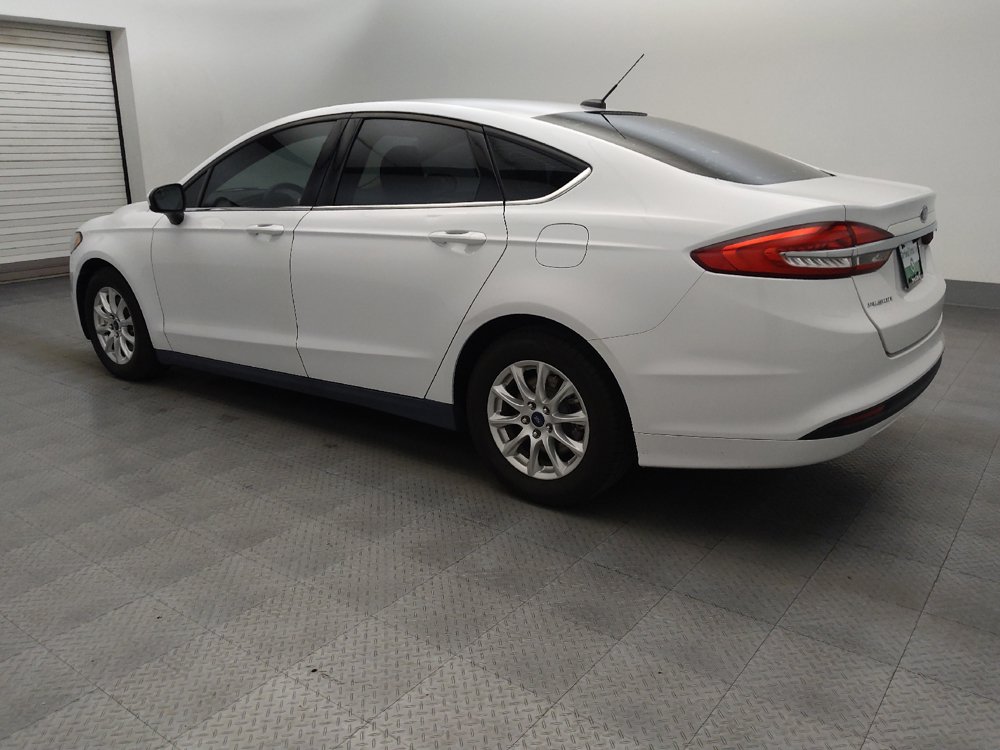 Used 2018 Ford Fusion S FWD image 3