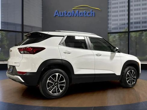 Used 2024 Chevrolet TrailBlazer LT w/ LT Cold Weather Package image 10
