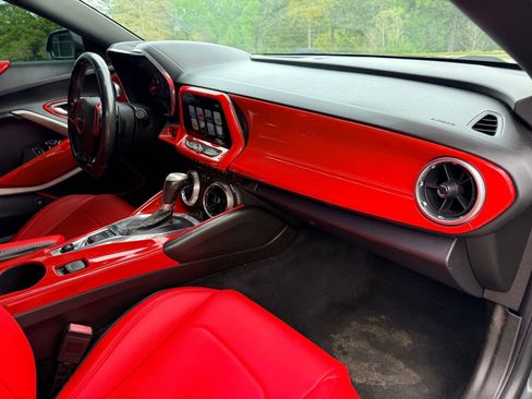 Used 2016 Chevrolet Camaro SS RWD image 20