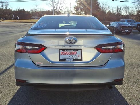 Used 2024 Toyota Camry LE image 11