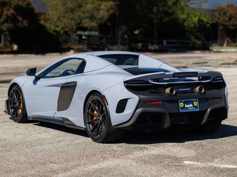 Used 2016 McLaren 675LT Spider image 40