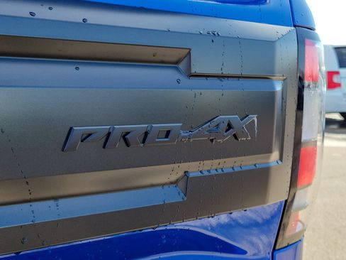 Used 2025 Nissan Frontier PRO-4X w/ Pro Premium Package image 7