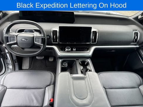 Used 2025 Ford Expedition Max Platinum w/ Stealth Appearance Package AWD/4WD image 17