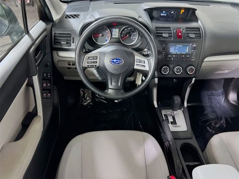 Used 2015 Subaru Forester 2.5i Premium w/ All-Weather Package image 21