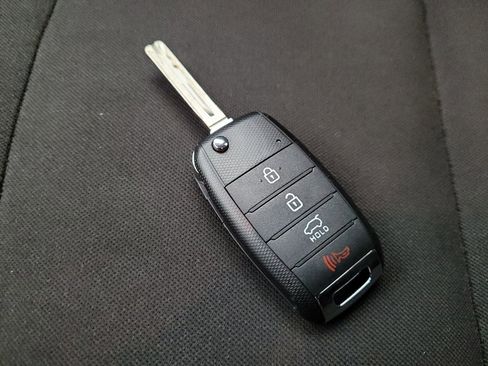 Used 2016 Kia Soul image 32