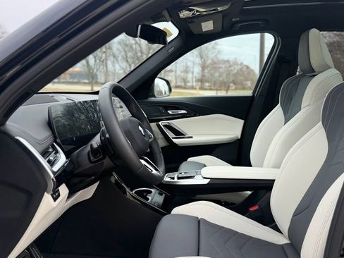 New 2026 BMW X1 xDrive28i w/ Technology Package AWD/4WD image 12