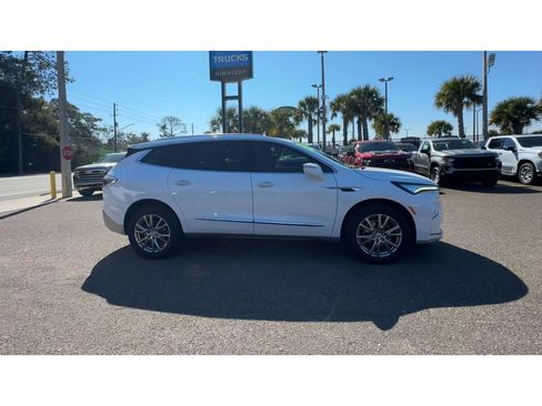 Used 2023 Buick Enclave Premium w/ Experience Buick Package image 9