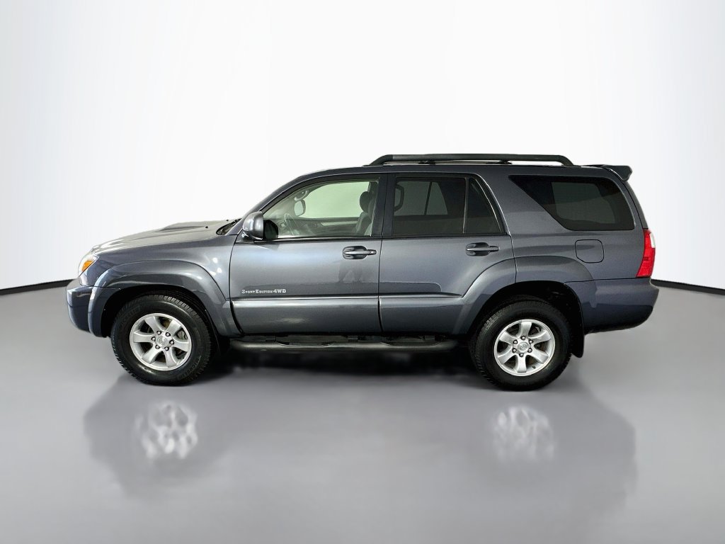 Used 2007 Toyota 4Runner SR5 AWD/4WD image 4