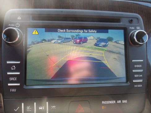 Used 2016 Chevrolet Traverse LT w/ Style and Technology Package FWD image 37