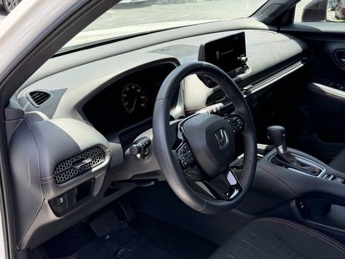 Used 2024 Honda HR-V Sport image 10