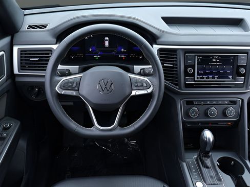 Certified 2022 Volkswagen Atlas Cross Sport SE AWD/4WD image 16
