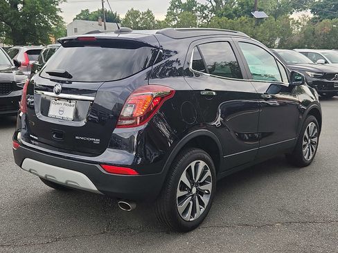 Used 2022 Buick Encore Preferred AWD/4WD image 6
