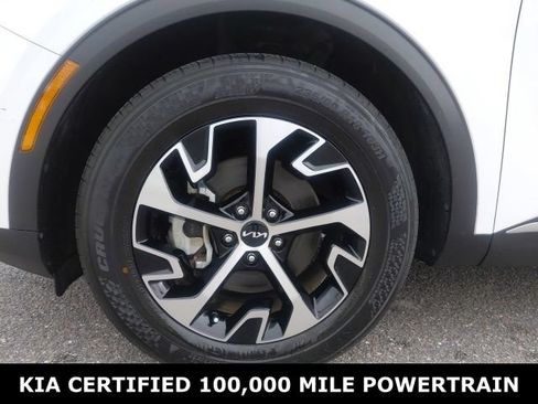 Certified 2023 Kia Sportage EX FWD image 10