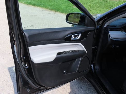 Certified 2022 Jeep Compass Limited AWD/4WD image 23