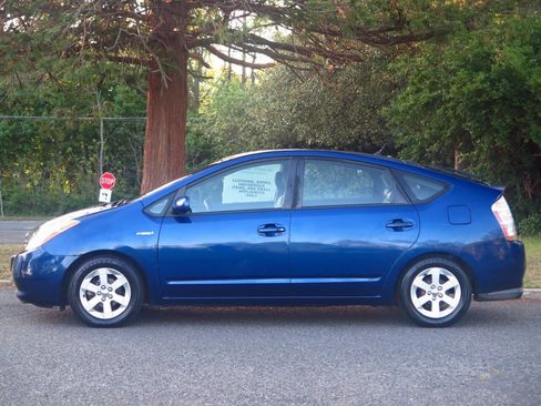 Used 2008 Toyota Prius FWD image 2