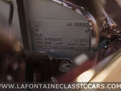 Used 1991 Jeep Grand Wagoneer Base image 57