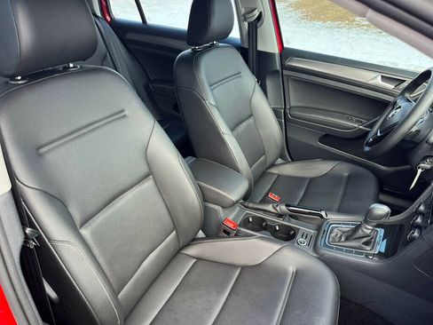 Used 2019 Volkswagen Golf Alltrack SE image 12