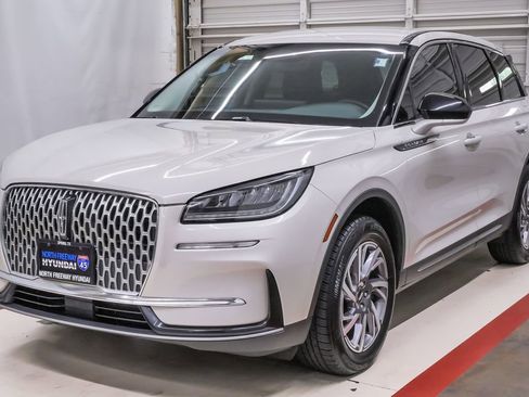 Used 2023 Lincoln Corsair FWD image 1