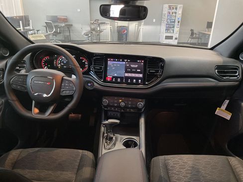 Certified 2025 Dodge Durango GT image 28