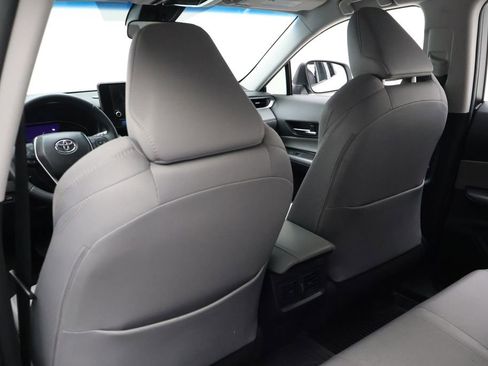 Certified 2023 Toyota Venza LE image 20