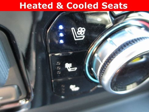 Used 2025 GMC Sierra 2500 SLT w/ SLT Premium Package image 17