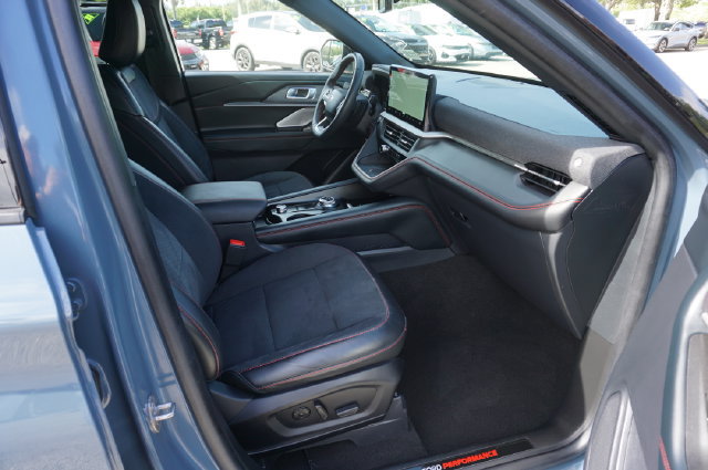 Used 2025 Ford Explorer ST w/ Sun And Sound Package AWD/4WD image 3