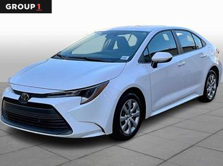 Used 2025 Toyota Corolla LE video 1