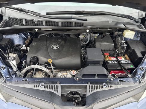 Used 2020 Toyota Sienna L FWD image 21