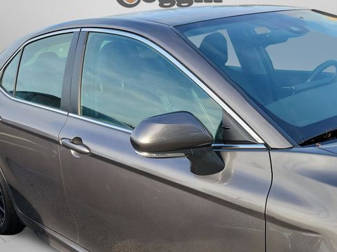 Used 2023 Toyota Camry SE FWD image 11