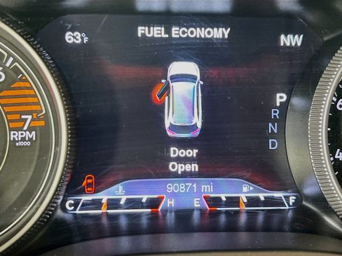 Used 2018 Jeep Cherokee Limited AWD/4WD image 12