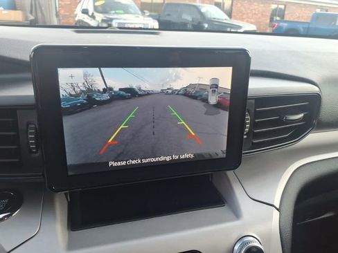 Used 2024 Ford Explorer XLT AWD/4WD image 21