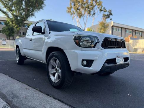 Used 2015 Toyota Tacoma 2WD Access Cab w/ SR5 Package image 14
