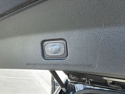 Used 2019 Ford Explorer Limited w/ Class III Trailer Tow Package FWD image 31