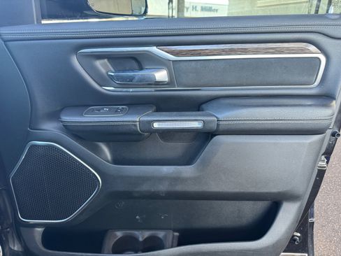 Used 2019 RAM 1500 Laramie AWD/4WD image 34
